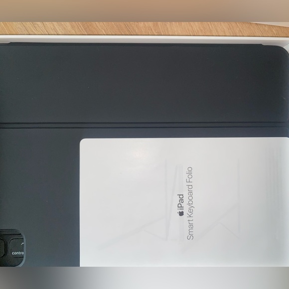 iPad keyboard brand new never used! - Picture 4 of 6